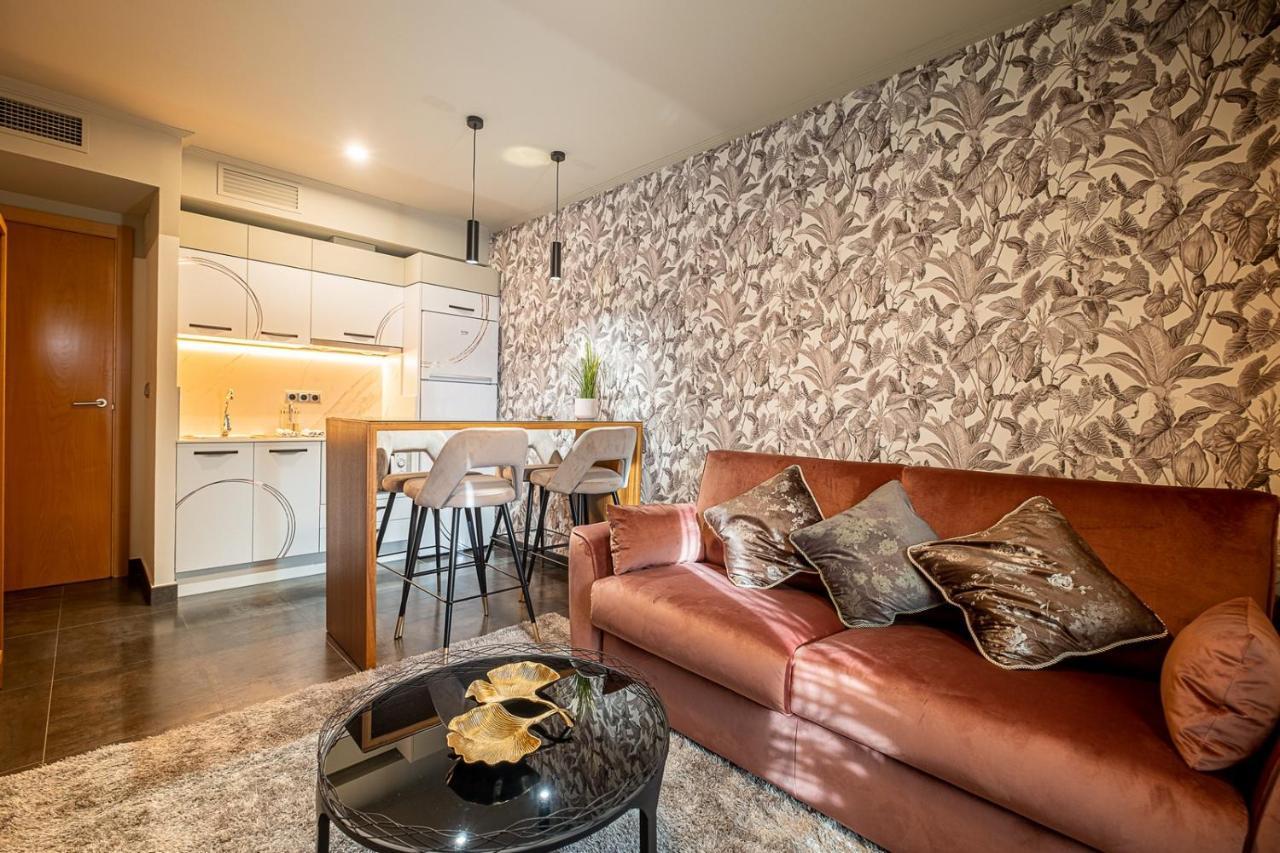 On Suites Sevilla Apartments Designed For Adults Buitenkant foto